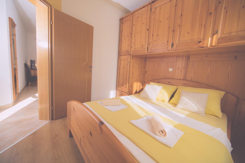 Apartments Meri Liznjan Phòng bức ảnh